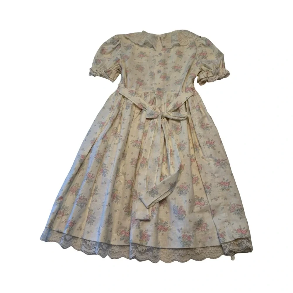 Polly Flinders Vintage Girls Smocked Floral Lace‎ Dress Size 8 Pink Blue Cream